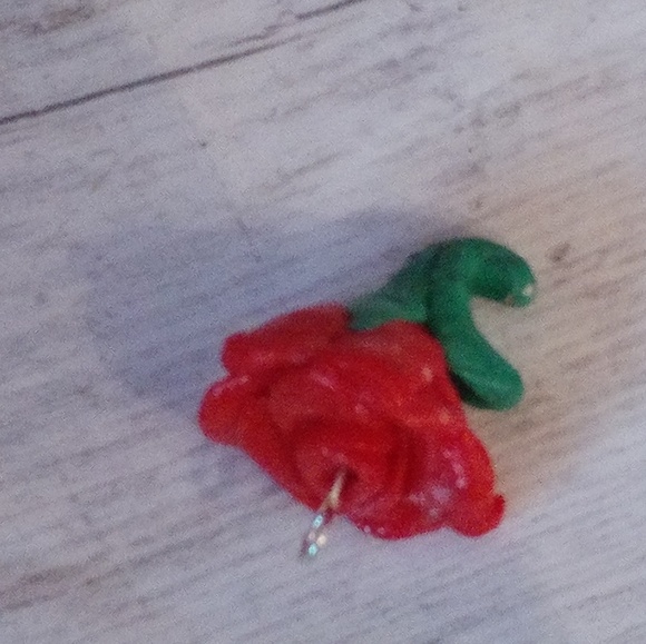 Red rose charm - Picture 1 of 1